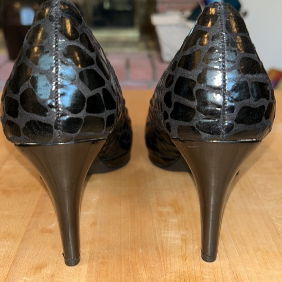 Life Stride Velocity X-Amber Pumps. Size 8W - Picture 10 of 13